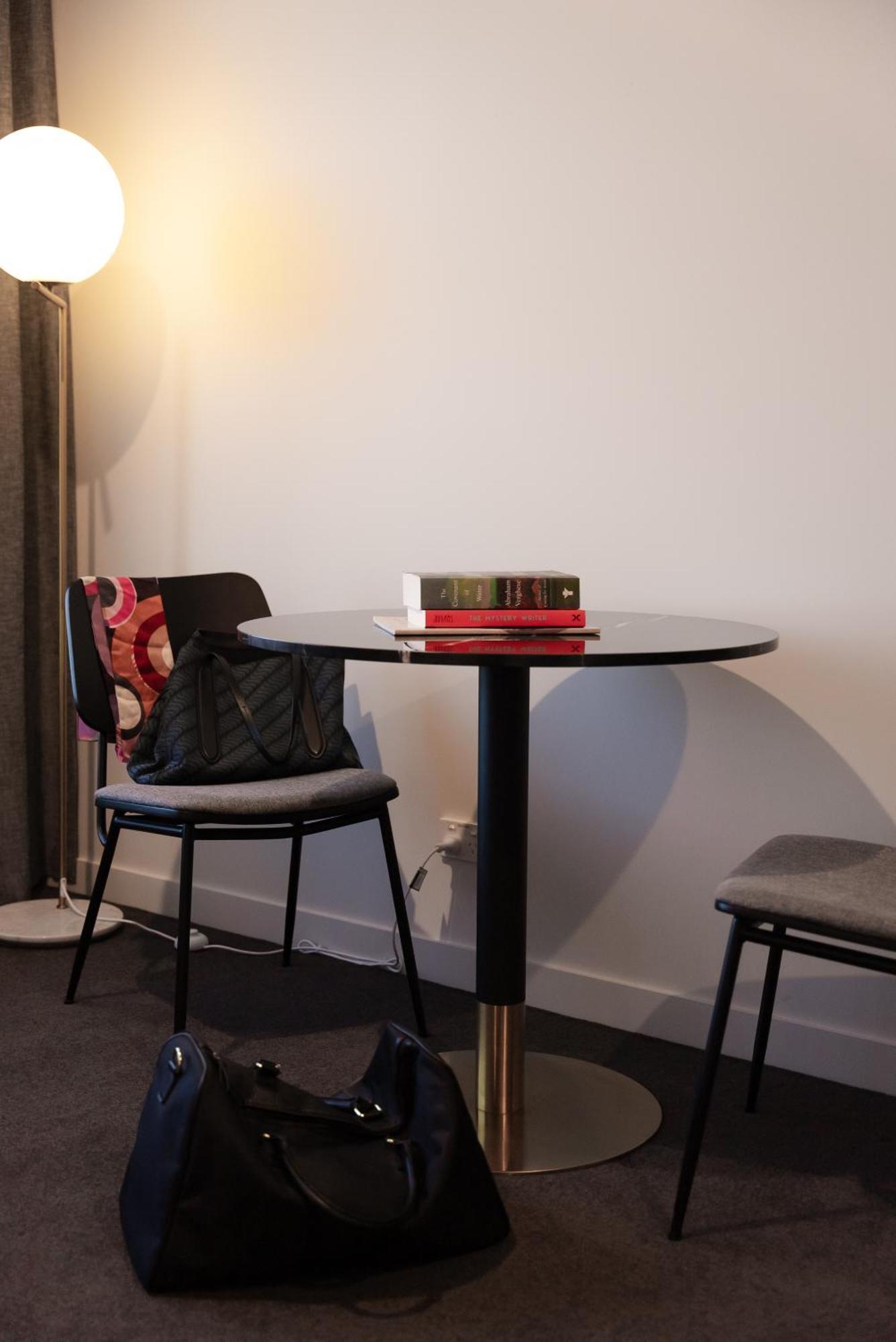 Mantra Tonsley Adelaide Aparthotel Room photo